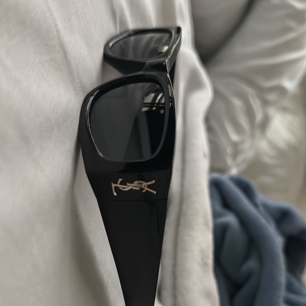 Stylish Black YSL Sunglasses